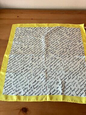 NANETTE LEPORE Ladies' Scarf/Wrap Silk Yellow/Black/White print Size 19,5x19,5